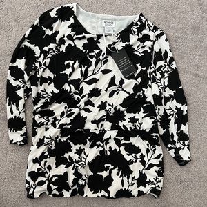 Monroe and Main 3/4 Sleeve Top